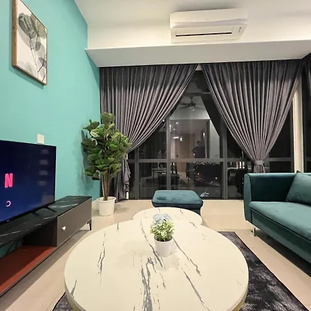 Grand Medini Residence By Luxecocoo Ck Legoland Nusajaya  Exterior photo
