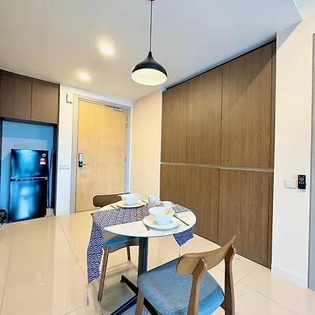 Grand Medini Residence By Luxecocoo Ck Legoland Nusajaya  Exterior photo