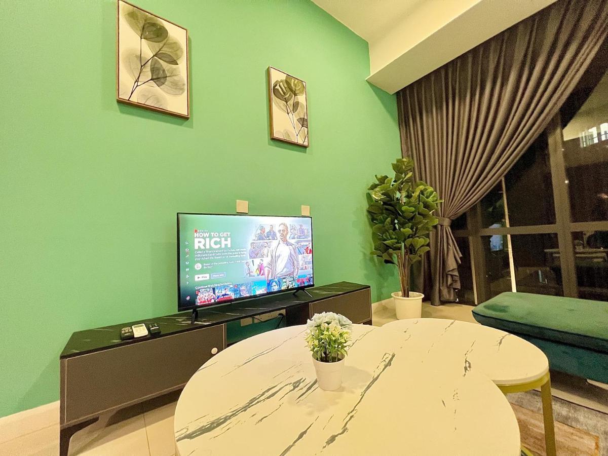 Grand Medini By Luxecocoo Ck Legoland Apartment *