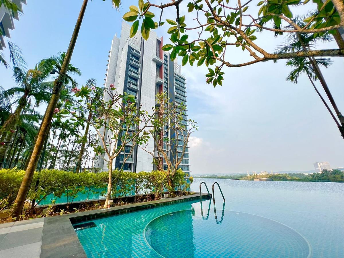 Grand Medini By Luxecocoo Ck Legoland *