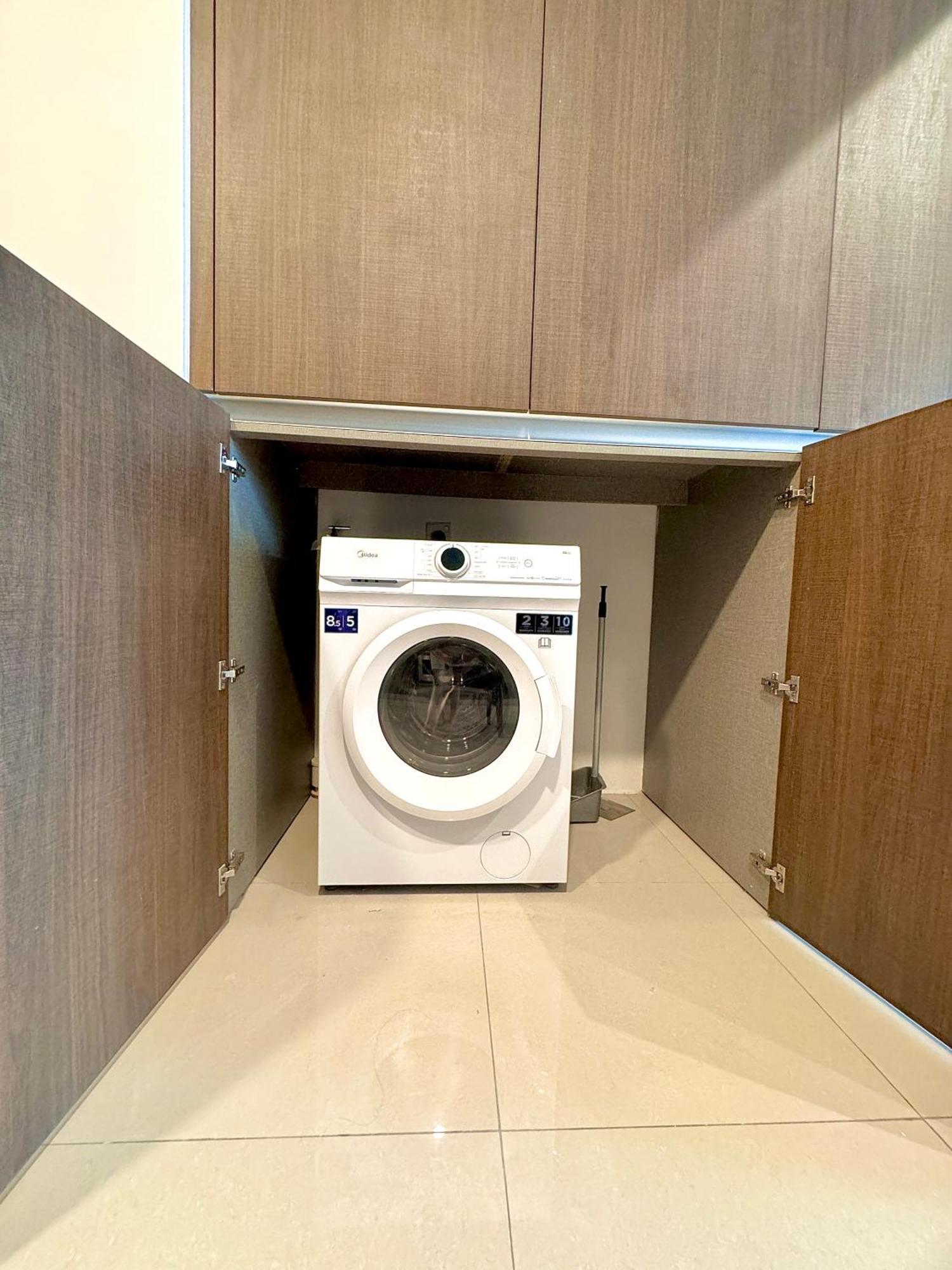 Grand Medini By Luxecocoo Ck Legoland Apartment *